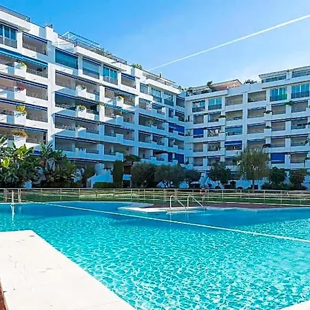 Urban Exclusivity At Puerto Banus 4*