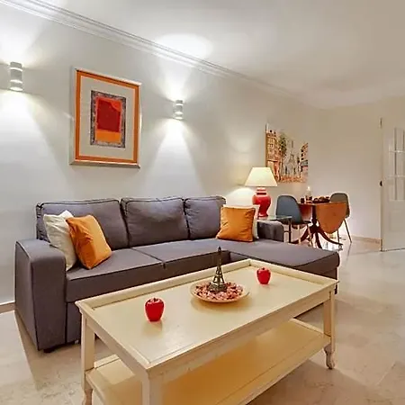 Urban Exclusivity At Puerto Banus