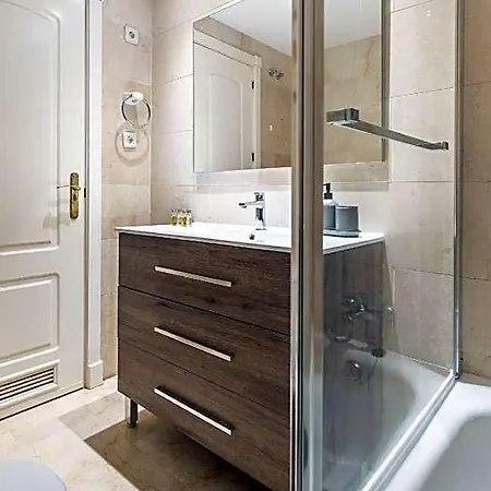 Urban Exclusivity At Puerto Banus Marbella